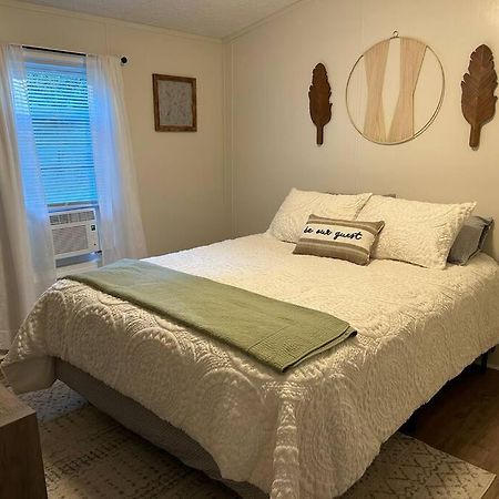 فيلا Tranquil Litchfield Retreat المظهر الخارجي الصورة